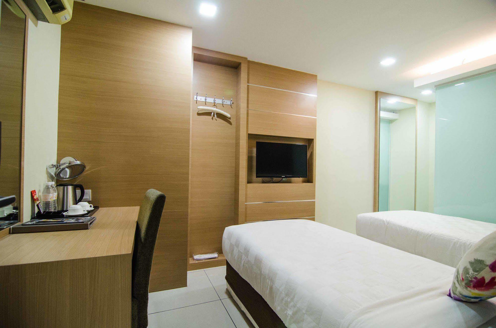 Hotel Mornington Bukit Permata Lumut Zewnętrze zdjęcie